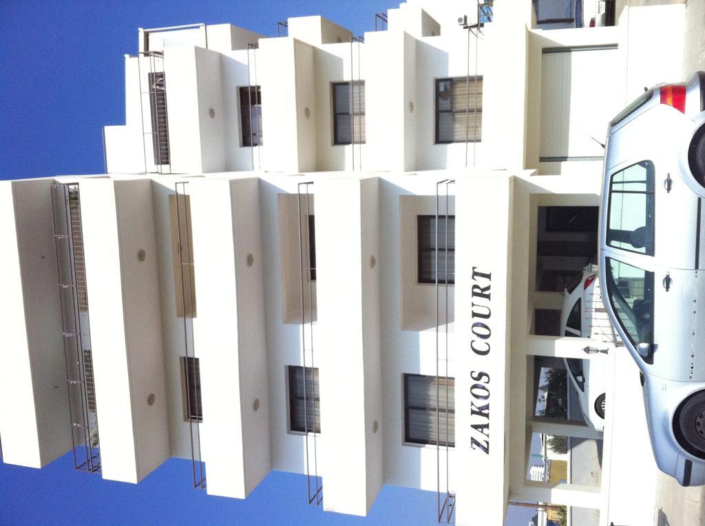 Zakos Court Apartments Ларнака Экстерьер фото