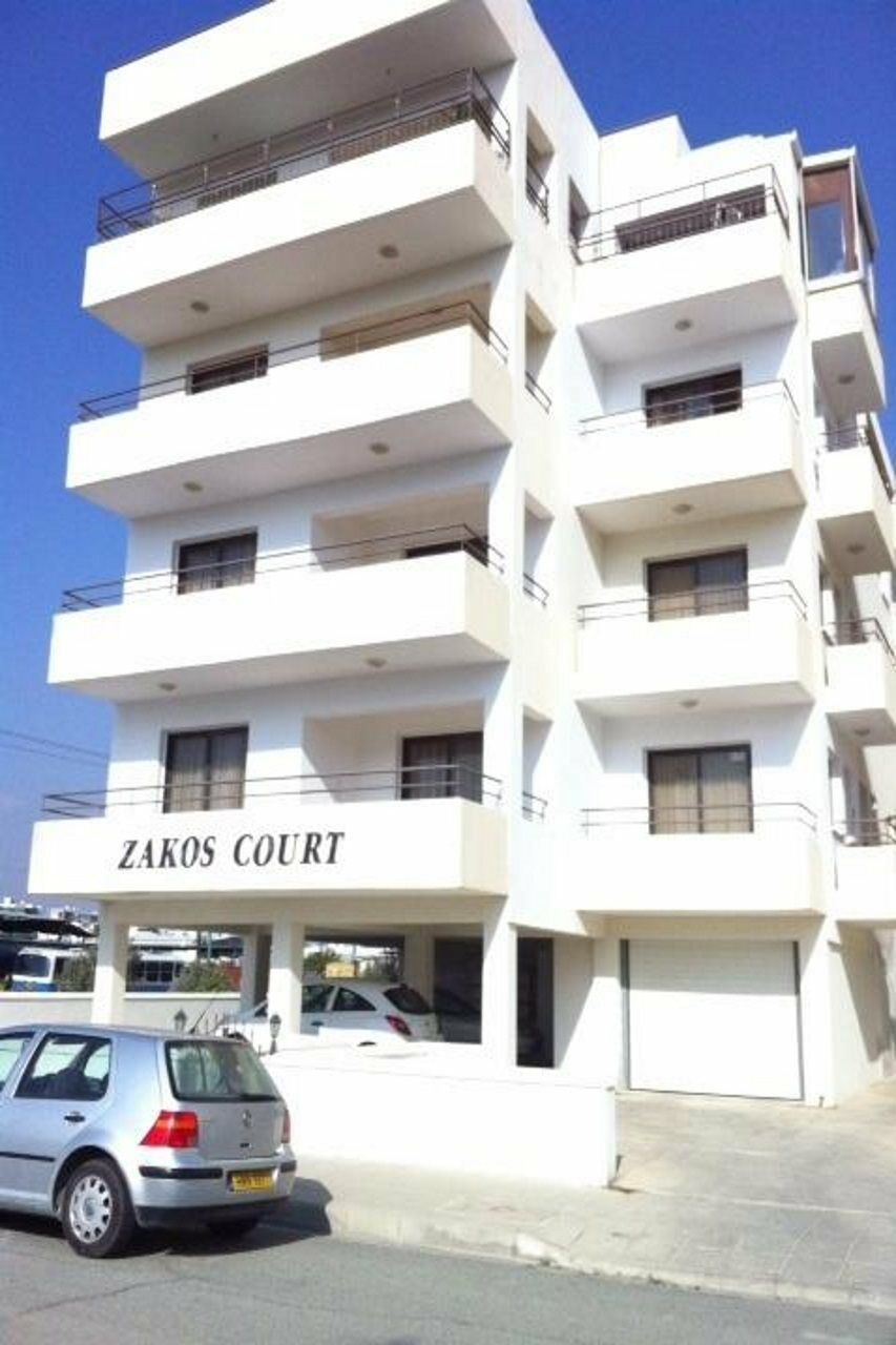 Zakos Court Apartments Ларнака Экстерьер фото